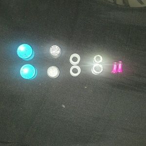Plugs and tunnels